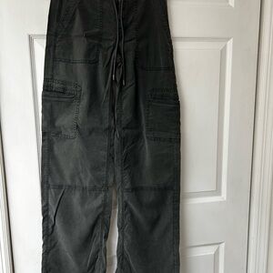 American Eagle Outfitters Black Cargo Pants with Drawstring Waist woman’s pants